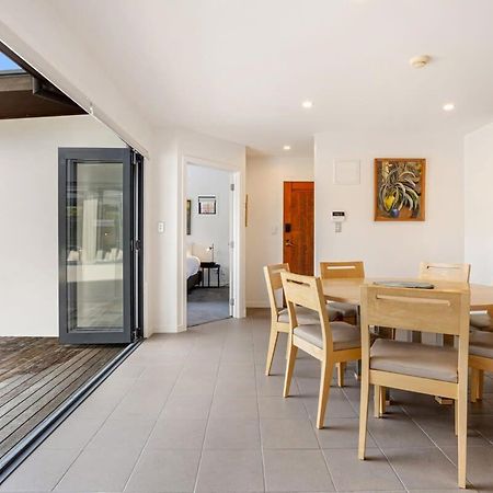 Stylish And Serene Living In Kohimarama Auckland Bagian luar foto