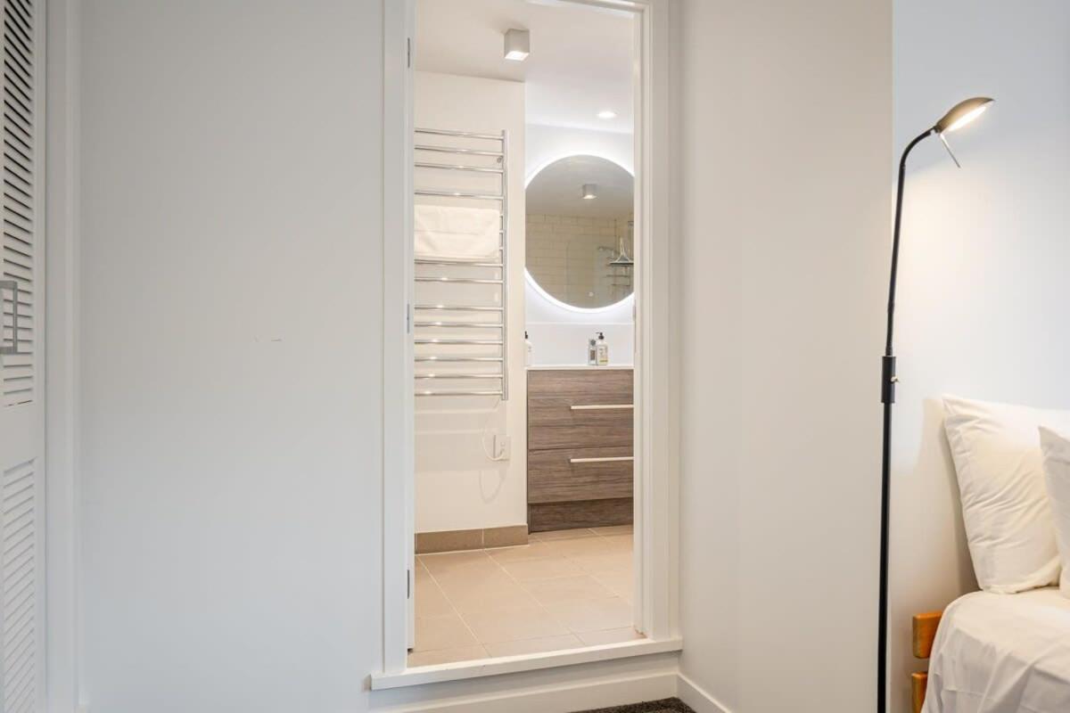 Stylish And Serene Living In Kohimarama Auckland Bagian luar foto