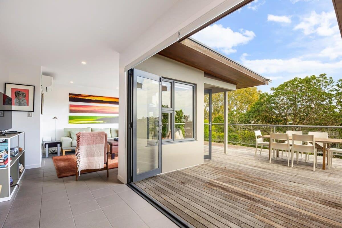 Stylish And Serene Living In Kohimarama Auckland Bagian luar foto