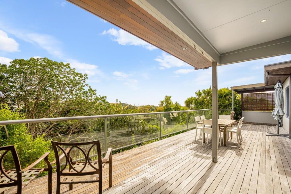 Stylish And Serene Living In Kohimarama Auckland Bagian luar foto