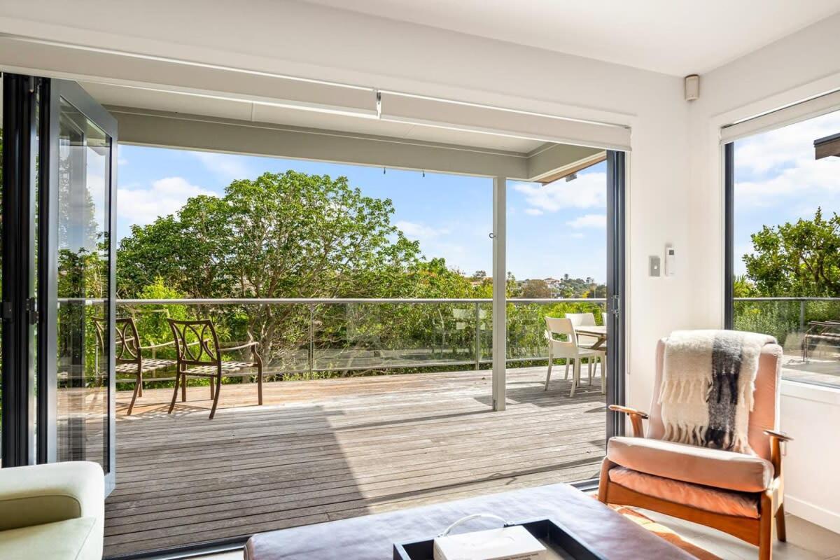 Stylish And Serene Living In Kohimarama Auckland Bagian luar foto